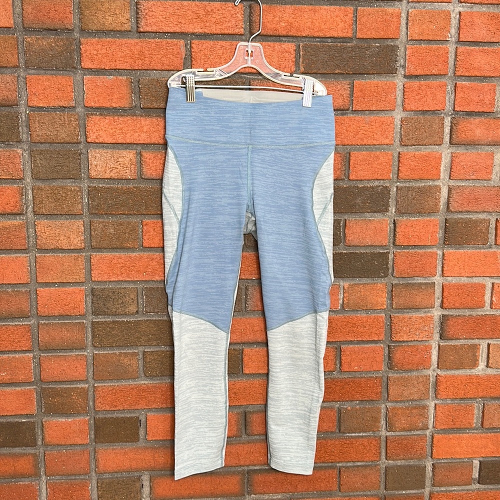 Outdoor Voices color block 3/4 leggings size S